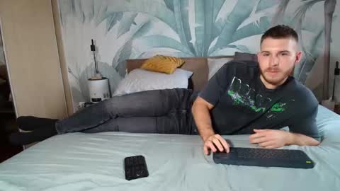 Hunter Bridges online show from 11-26-25, 08:59