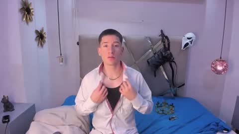 hunterheat_ online show from 10-10-25, 11:42