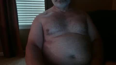 Snapshot of huntermark1 chatting on 05-11-26, 04:04 huntermark1 online show from 05-11-26, 04:04