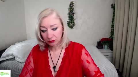 Snapshot of hunters_woman chatting on 05-12-26, 07:00 Irena online show from 05-12-26, 07:00