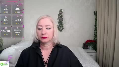 Snapshot of hunters_woman chatting on 05-15-26, 06:37 Irena online show from 05-15-26, 06:37