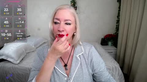 Snapshot of hunters_woman chatting on 05-26-26, 09:11 Irena online show from 05-26-26, 09:11