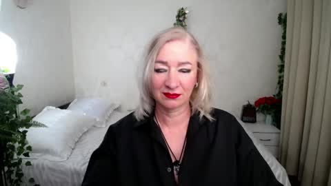 Snapshot of hunters_woman chatting on 06-04-26, 03:51 Irena online show from 06-04-26, 03:51