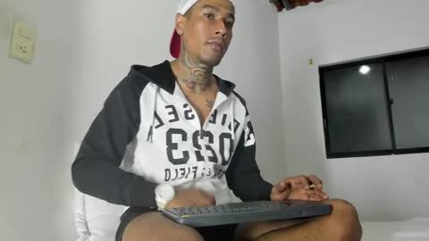 hunting_blondes online show from 04-14-26, 12:49