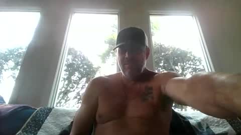 Snapshot of hunybager chatting on 04-28-26, 01:27 hunybager online show from 04-28-26, 01:27