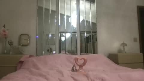 Goddess Hunyy online show from 10-27-25, 12:15