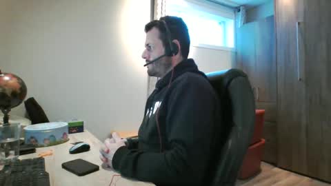 hurley7890 online show from 03-12-25, 06:00