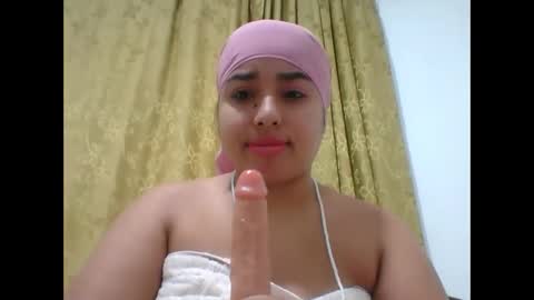 Snapshot of hurrem_had chatting on 10-21-25, 11:44 H U R R E M online show from 10-21-25, 11:44