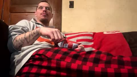 Snapshot of husbandandwife2011 chatting on 02-15-25, 04:47 husbandandwife2011 online show from 02-15-25, 04:47