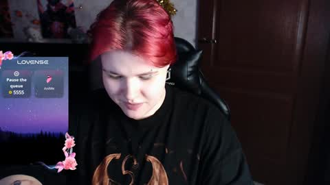Snapshot of husk_ryan chatting on 01-11-25, 04:14 Ryan online show from 01-11-25, 04:14