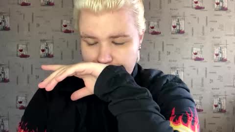 Snapshot of husk_ryan chatting on 09-30-25, 11:26 Ryan online show from 09-30-25, 11:26