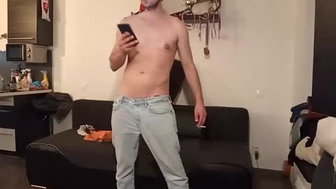 Snapshot of huster_69 chatting on 02-01-26, 04:44 Huster 69 online show from 02-01-26, 04:44