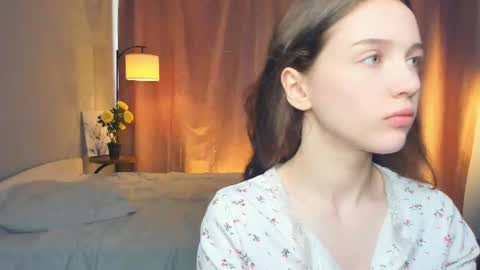 Snapshot of hwadwellingham chatting on 06-12-26, 07:07 Lily online show from 06-12-26, 07:07