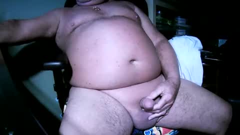 Snapshot of hwait121 chatting on 11-02-25, 11:07 hwait121 online show from 11-02-25, 11:07