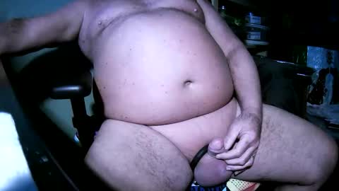 Snapshot of hwait121 chatting on 11-04-25, 04:06 hwait121 online show from 11-04-25, 04:06