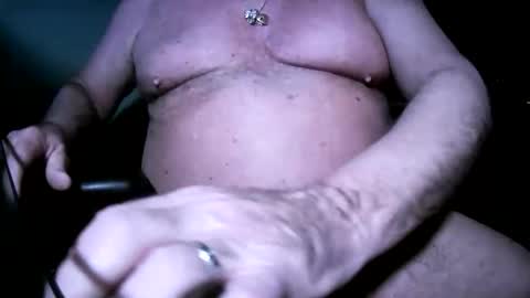 Snapshot of hwait121 chatting on 12-22-25, 06:27 hwait121 online show from 12-22-25, 06:27