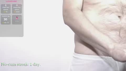 Snapshot of hxmister chatting on 10-24-25, 06:26 Andrew online show from 10-24-25, 06:26