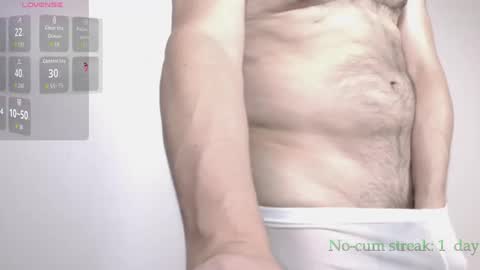 Snapshot of hxmister chatting on 11-18-25, 12:05 Andrew online show from 11-18-25, 12:05