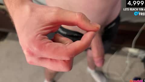 Snapshot of hxngb0i chatting on 11-15-25, 04:10 hxngb0i online show from 11-15-25, 04:10