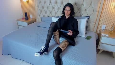 Snapshot of hxxyro chatting on 02-09-26, 07:29 hxxyro online show from 02-09-26, 07:29