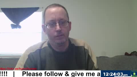 Snapshot of hybridhuman666 chatting on 12-14-25, 06:23 Bob Anderson online show from 12-14-25, 06:23