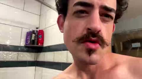 Snapshot of hydrakinglaser chatting on 11-02-25, 08:39 hydrakinglaser online show from 11-02-25, 08:39