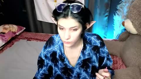 Snapshot of hyeon_jin chatting on 01-13-25, 08:58 Hyeon Jin online show from 01-13-25, 08:58