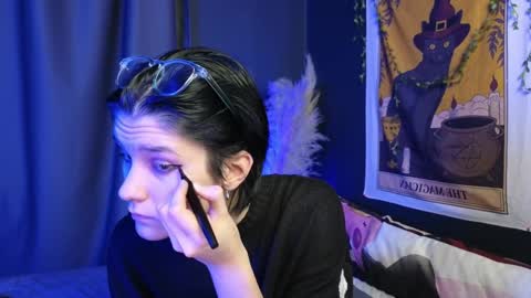 Snapshot of hyeon_jin chatting on 01-28-25, 08:47 Hyeon Jin online show from 01-28-25, 08:47