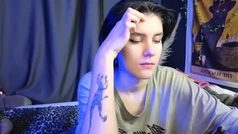 Snapshot of hyeon_jin chatting on 02-07-25, 03:23 Hyeon Jin online show from 02-07-25, 03:23