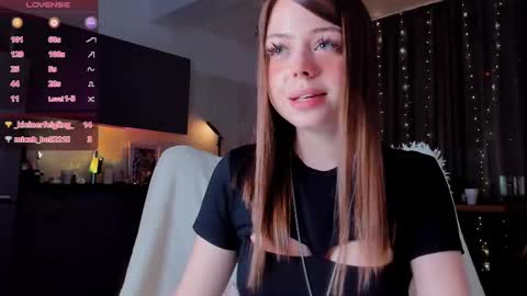 Miley. PVT open i have extra prices on nude show  online show from 03-01-25, 06:00