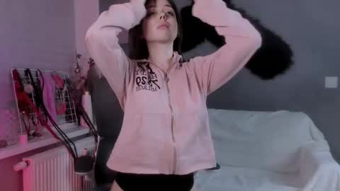 Miley. PVT open i have extra prices on nude show  online show from 01-11-26, 12:15