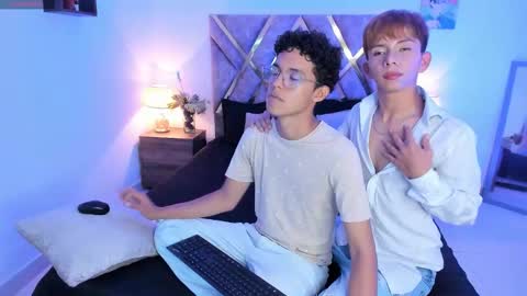 Son Hyunjin online show from 11-10-25, 10:42