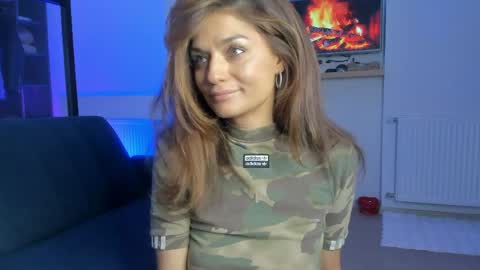 Snapshot of i___love__you chatting on 04-29-26, 05:22 i___love__you online show from 04-29-26, 05:22