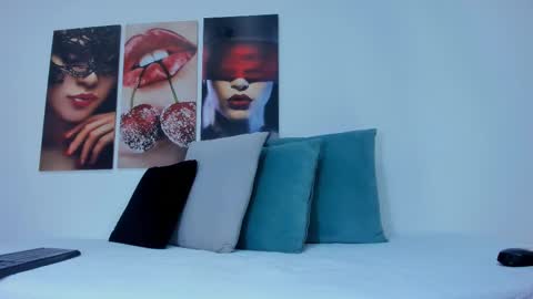 Snapshot of i_am_dolls chatting on 11-06-25, 07:48 The Dolls online show from 11-06-25, 07:48