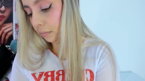 Snapshot of i_am_dolls chatting on 12-03-25, 08:07 The Dolls online show from 12-03-25, 08:07