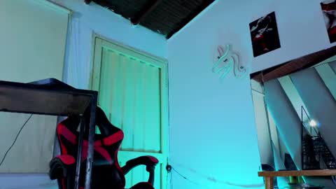 Snapshot of i_am_kelvis_ chatting on 07-18-26, 01:10 kelvis online show from 07-18-26, 01:10