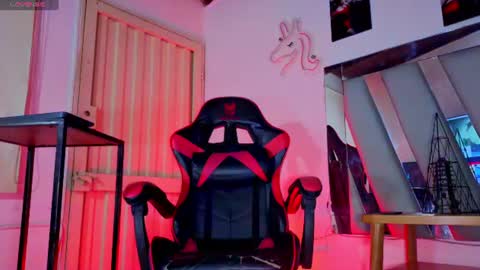 Snapshot of i_am_kelvis_ chatting on 07-25-26, 04:54 kelvis online show from 07-25-26, 04:54