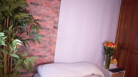 Lucy online show from 02-13-25, 10:02