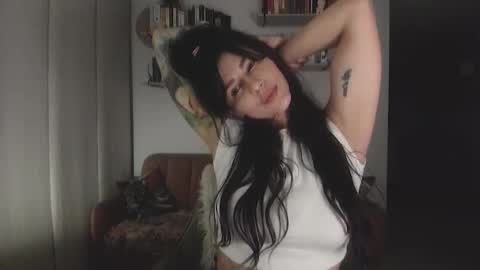 Snapshot of i_cant_believe_its_you chatting on 10-29-25, 03:53 Lana Banana online show from 10-29-25, 03:53