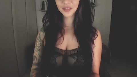 Snapshot of i_cant_believe_its_you chatting on 11-09-25, 04:00 Lana Banana online show from 11-09-25, 04:00