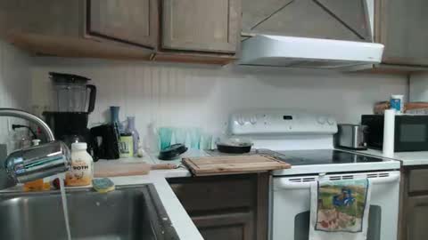 ShortStuff online show from 04-15-26, 05:42