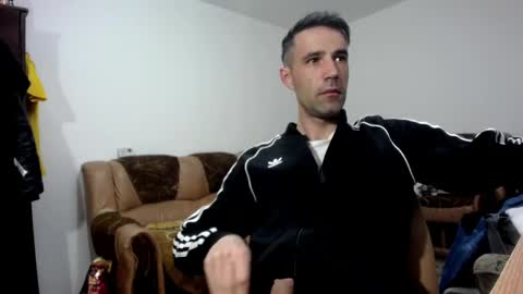 Snapshot of i_like_older_men chatting on 03-17-26, 05:22 i_like_older_men online show from 03-17-26, 05:22