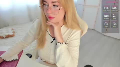 Snapshot of i_want_you_eva chatting on 09-11-25, 10:59 HiI am  EvaPVT is open  online show from 09-11-25, 10:59