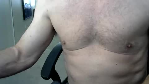 Snapshot of i_was_a_shy_dad chatting on 06-10-26, 09:14 i_was_a_shy_dad online show from 06-10-26, 09:14