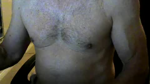 Snapshot of i_was_a_shy_dad chatting on 06-19-26, 01:04 i_was_a_shy_dad online show from 06-19-26, 01:04