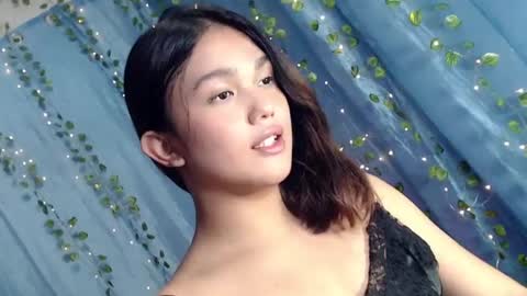 iam_emcy online show from 07-24-26, 04:43