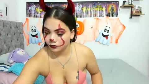 iam_mai online show from 10-31-25, 10:00