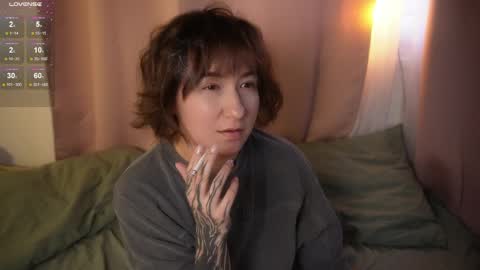 Snapshot of iam_meg chatting on 05-05-26, 11:18 Meg online show from 05-05-26, 11:18