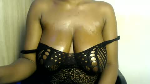 Snapshot of iam_mellissa chatting on 06-19-26, 05:23 mellissa online show from 06-19-26, 05:23