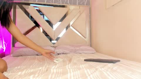 iam_nicolle online show from 02-07-26, 02:21